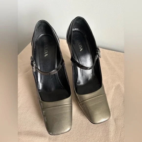 Prada Ombré Patent Leather Mary Jane Pumps - IT 39 - Picture 2 of 10